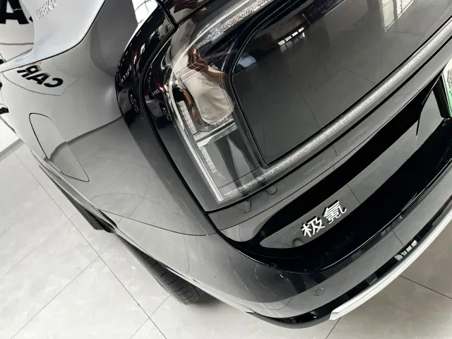 ZEEKR Zeekr 9X 2025 Max Edition — Фото автомобиля 8
