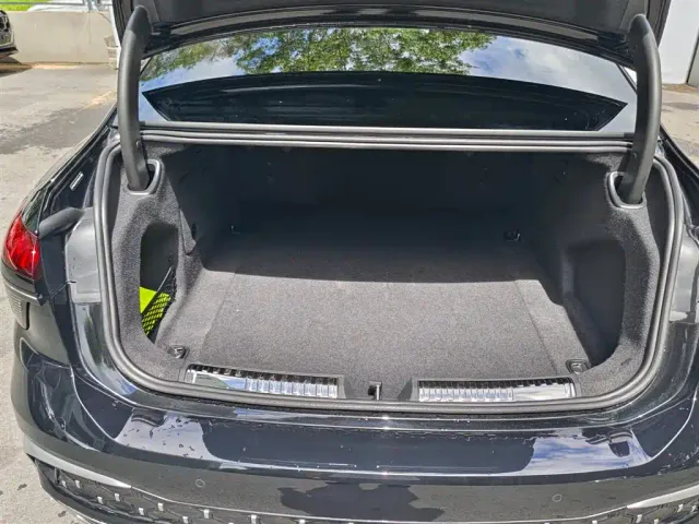 Audi A6L — Фото автомобиля 9