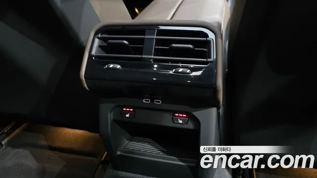 BMW 5 Series G60 — Фото автомобиля 25