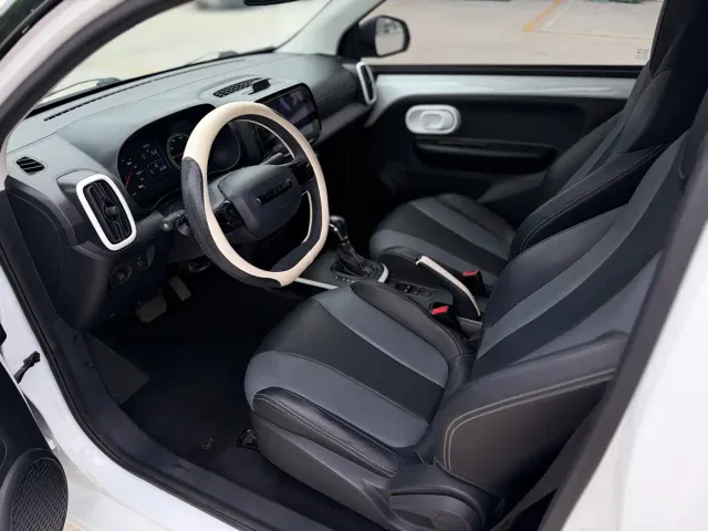 Roewe Clever — Фото автомобиля 8