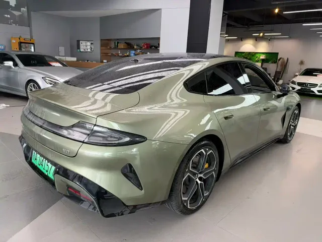 Xiaomi SU7 — Фото автомобиля 4
