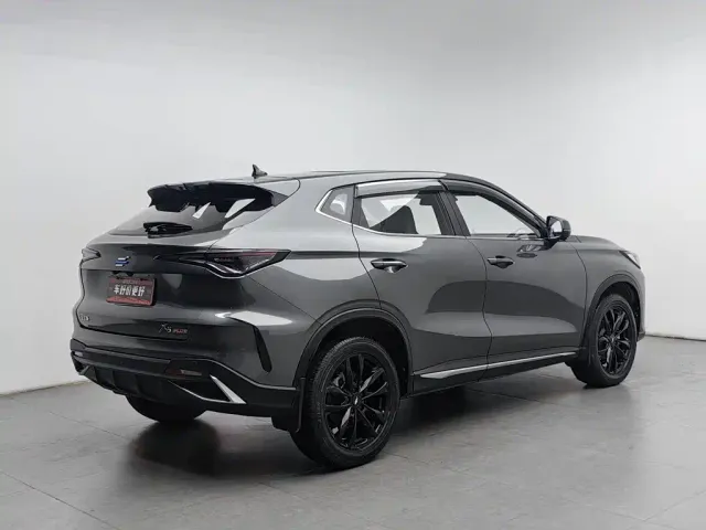 Changan X5 Plus — Фото автомобиля 2