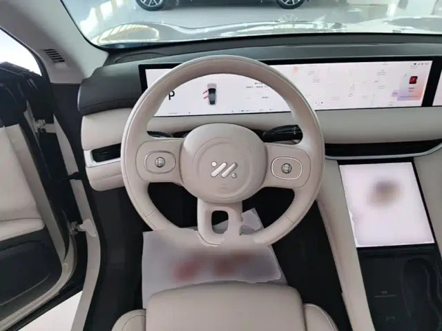 IM Motors LS6 — Фото автомобиля 10