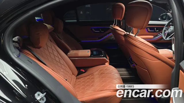 Mercedes-Benz S-Class — Фото автомобиля 12