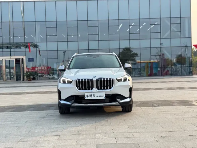 BMW X1 — Фото автомобиля 2