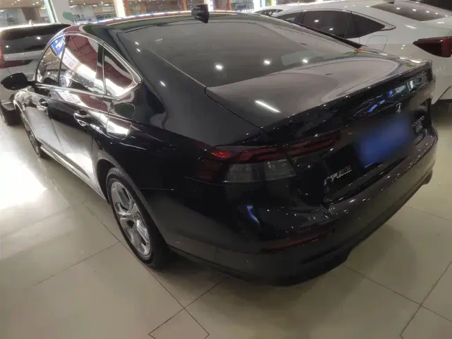 Honda Accord — Фото автомобиля 14