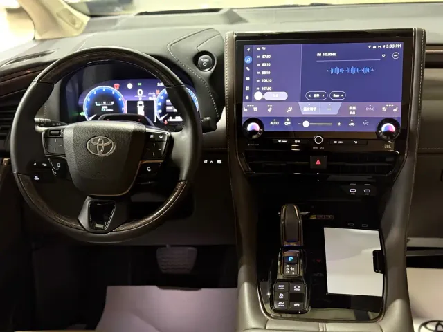 Toyota Alphard — Фото автомобиля 19
