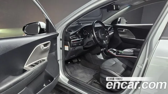 Kia Niro Niro Plus Air — Фото автомобиля 10