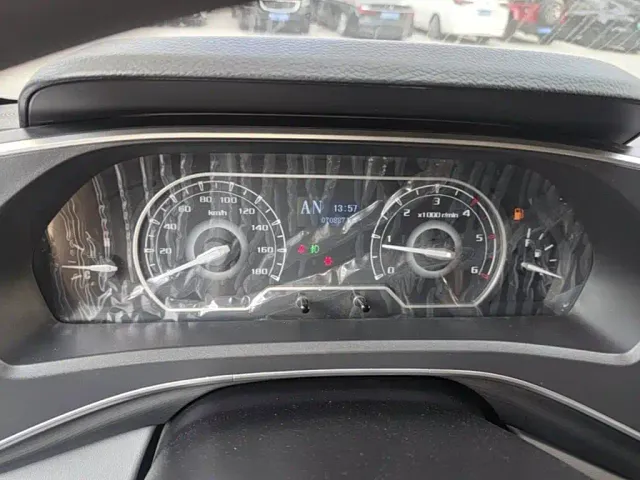 Maxus Xintu V80 — Фото автомобиля 11