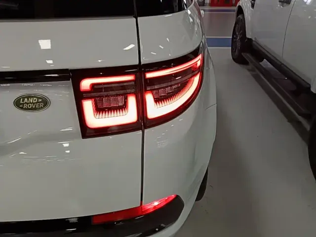 Land Rover Discovery Sport — Фото автомобиля 7