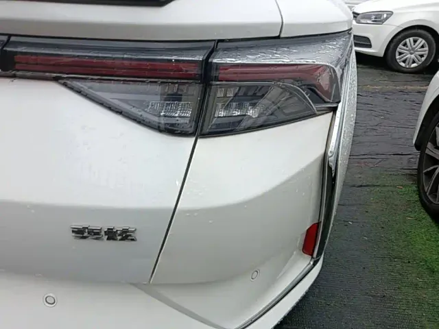 Dongfeng Yixuan — Фото автомобиля 7