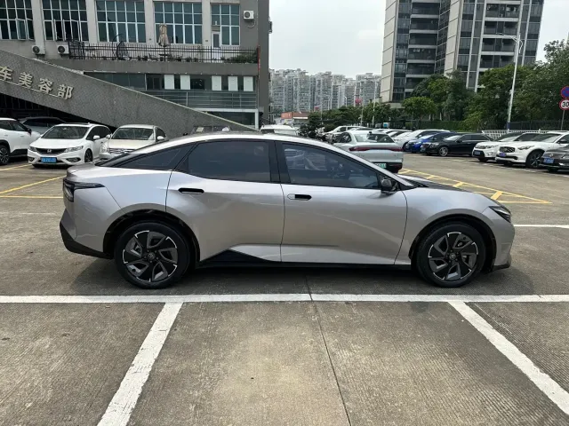 Toyota bZ3 — Фото автомобиля 21
