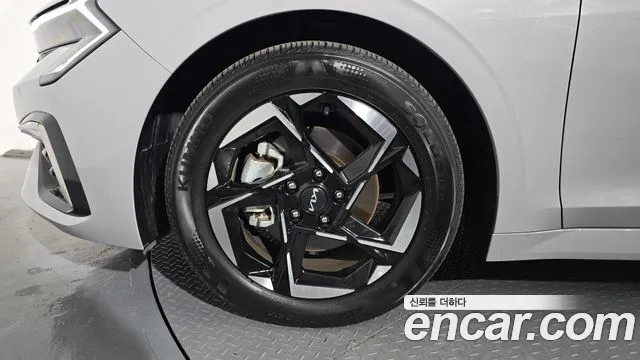 Kia K5 Новый K5 3 поколение 2.0 LPi(Для проката) — Фото автомобиля 5