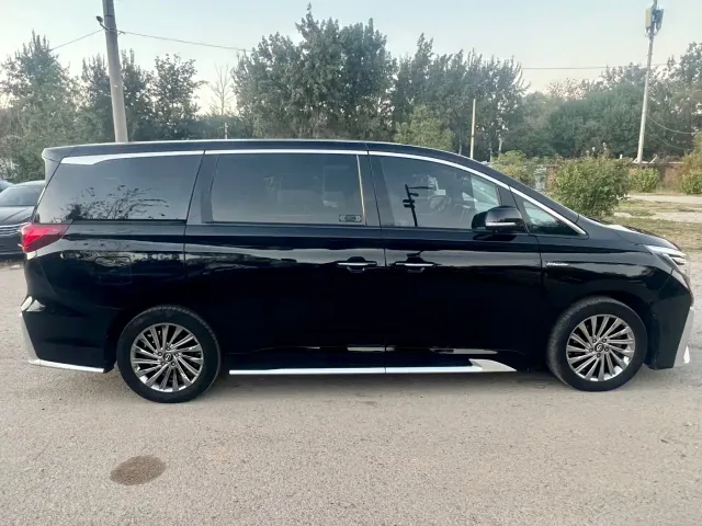 GAC Trumpchi M8 — Фото автомобиля 6