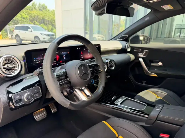 Mercedes-Benz A-Class AMG — Фото автомобиля 13