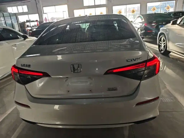 Honda Civic — Фото автомобиля 5