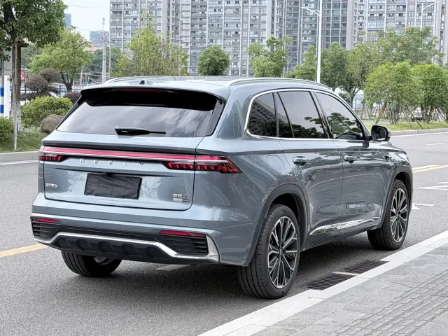 Geely Xingyue L 2026 Oriental Glory 2.0TD Automatic Moonlight Edition — Фото автомобиля 16