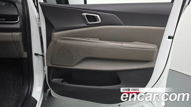 Kia Carnival Generation 4 — Фото автомобиля 13