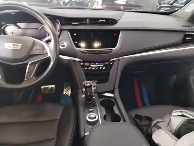 Cadillac XT5 — Фото автомобиля 12