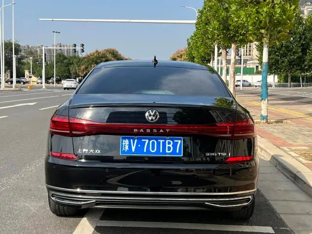 Volkswagen Passat — Фото автомобиля 15