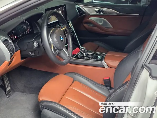 BMW 8-Series — Фото автомобиля 8
