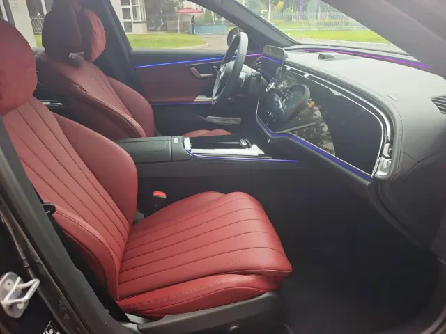 Mercedes-Benz E-Class — Фото автомобиля 24