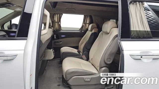 Kia Carnival 4th Gen — Фото автомобиля 12