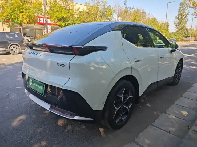 Lynk & Co Z20 — Фото автомобиля 6