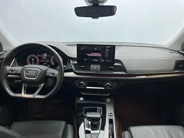 Audi Q5L — Фото автомобиля 12