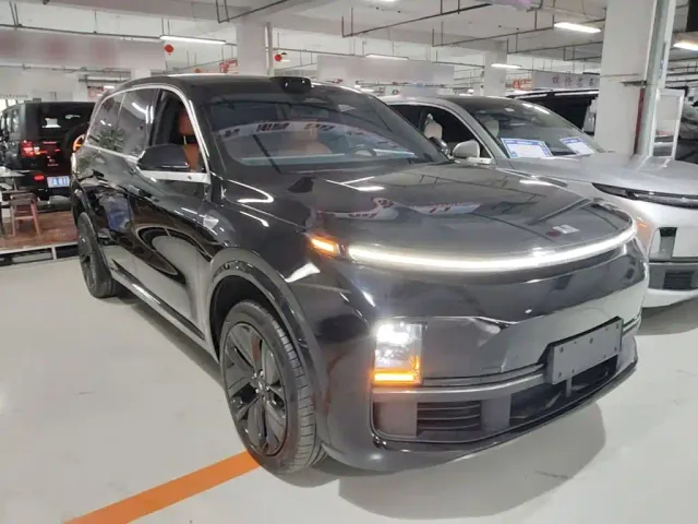 Li Auto L9 — Фото автомобиля 3