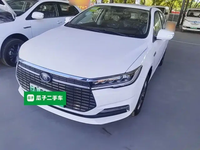 Фотография автомобиля — BYD Qin