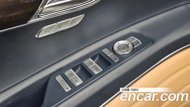 Genesis GV80 — Фото автомобиля 30