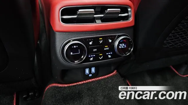 Genesis GV70 — Фото автомобиля 29