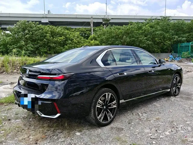 BMW 7 Series — Фото автомобиля 5