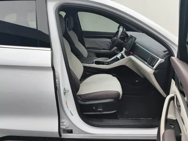 BYD Song PLUS — Фото автомобиля 8