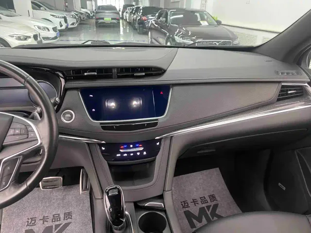 Cadillac XT5 — Фото автомобиля 13
