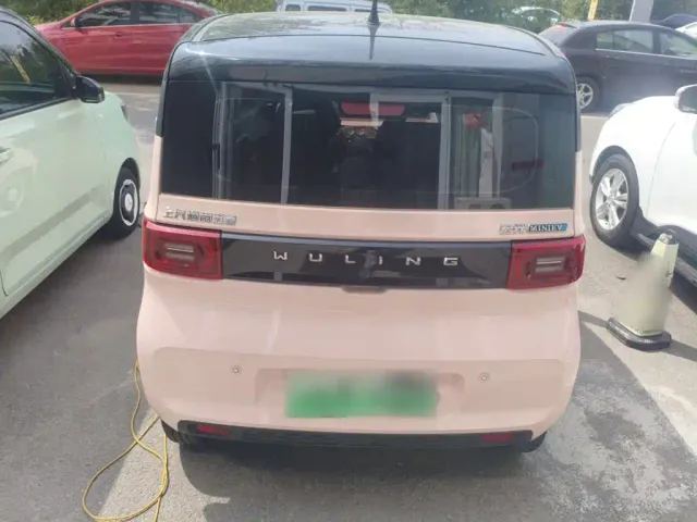 Wuling Hongguang Mini EV — Фото автомобиля 5