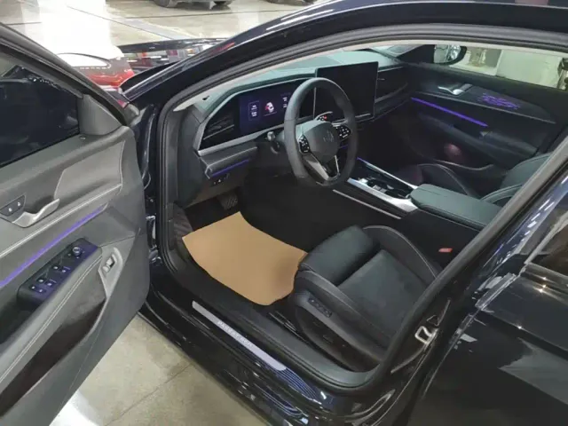 Volkswagen Passat — Фото автомобиля 15