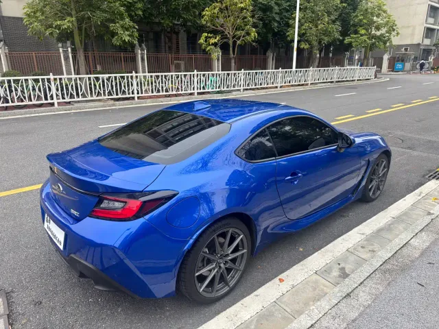 Subaru BRZ — Фото автомобиля 6