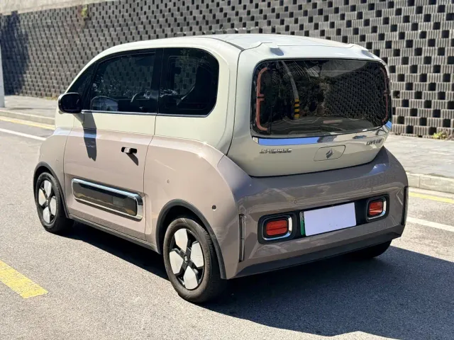Baojun KiWi EV — Фото автомобиля 6
