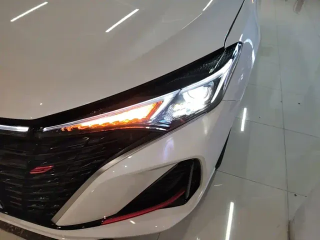 Changan Eado — Фото автомобиля 14