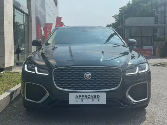 Jaguar XFL — Фото автомобиля 3
