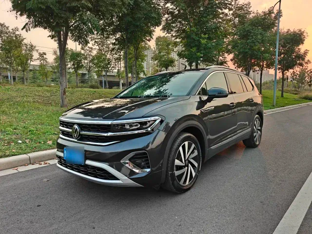 Фотография автомобиля — Volkswagen Talagon