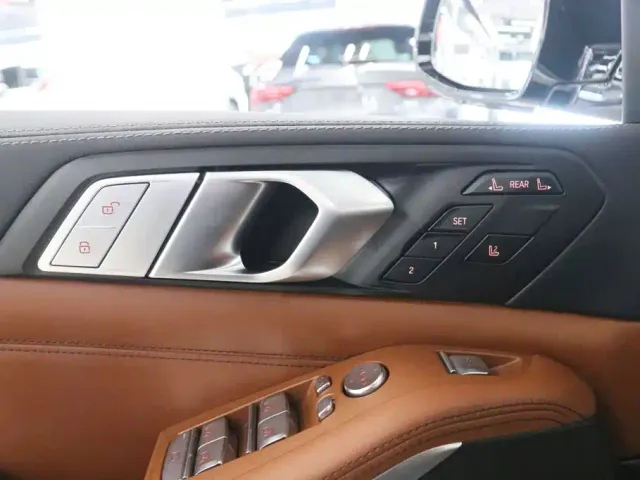 BMW X7 — Фото автомобиля 15