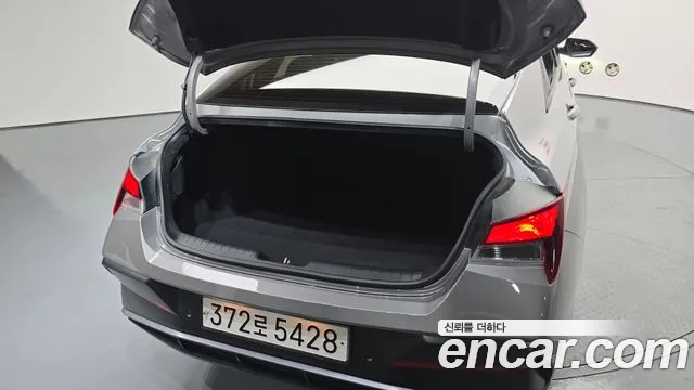 Hyundai Avante CN7 — Фото автомобиля 21