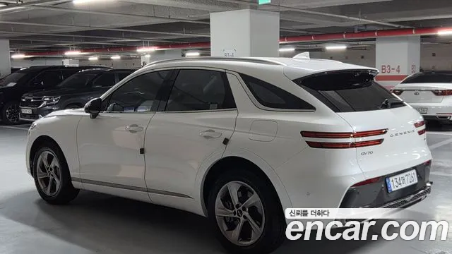 Genesis GV70 — Фото автомобиля 2