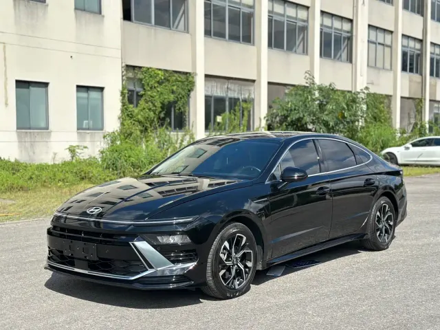Фотография автомобиля — Hyundai Sonata