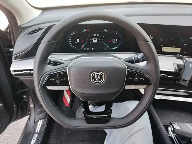 Changan Eado — Фото автомобиля 10