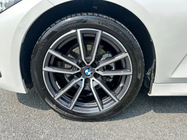 BMW 3 Series — Фото автомобиля 6