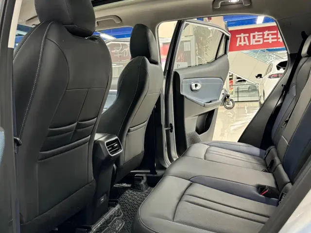 GAC Trumpchi GS3 — Фото автомобиля 16